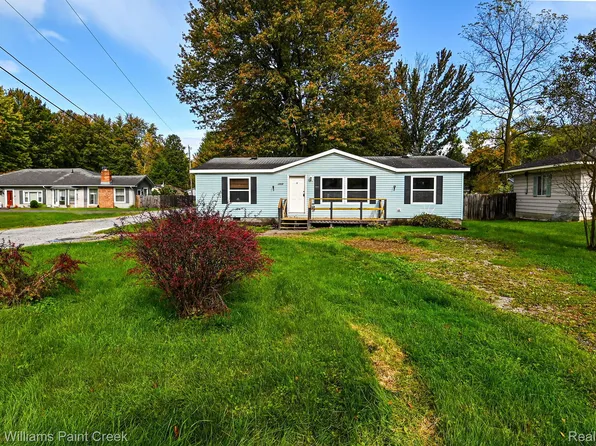 4868 Taft Rd, Algonac, MI 48001