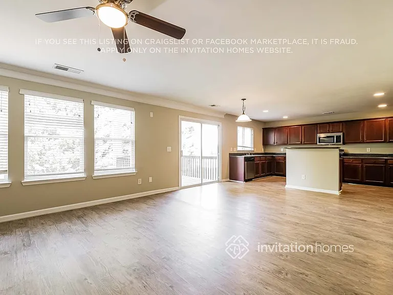 2828 Farmstead Ct — Photo 7