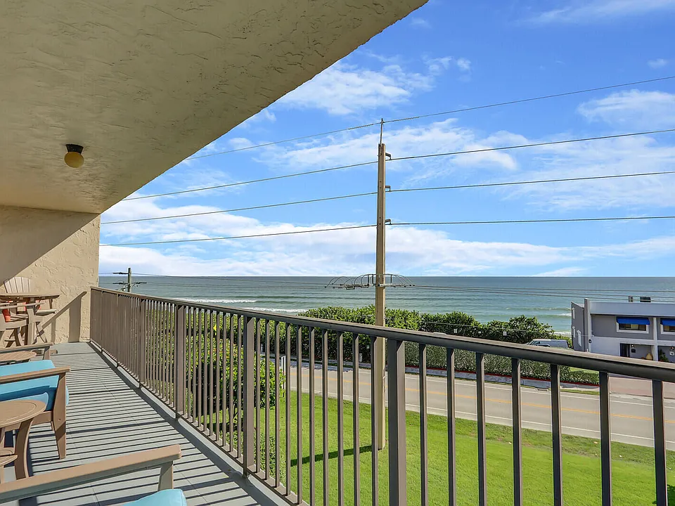 1055 Ocean Dr #403