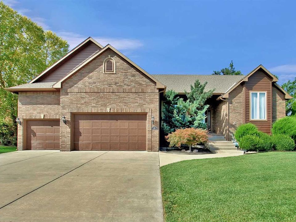 1st image of 907 E Lakecrest Dr