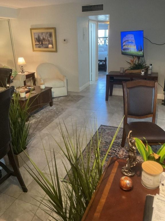 100 SE 6th Avenue #206, photo 6