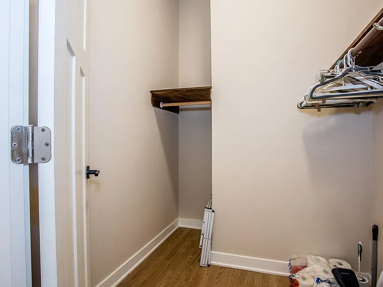 walk in closet