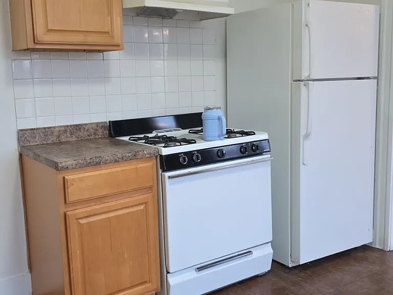 57 Maltby St #2F — Photo 11