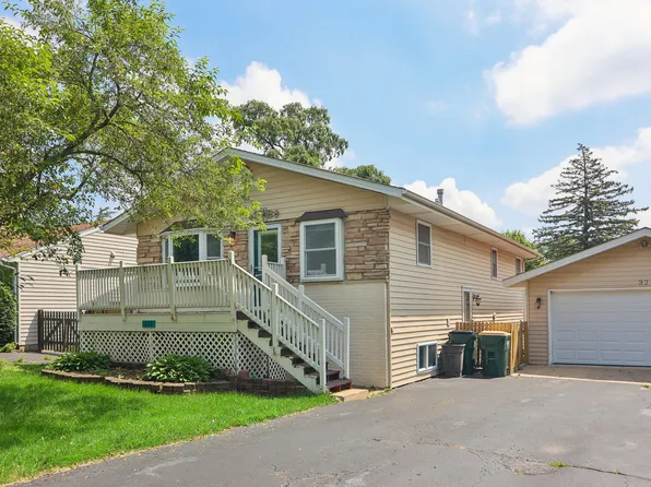 327 Oakwood Dr, Antioch, IL 60002