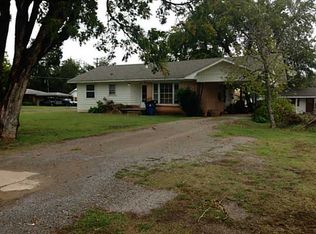 107 Brady St, Wayne, OK 73080