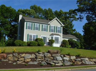 319 Castle Rocks Rd, Warwick, RI 02886