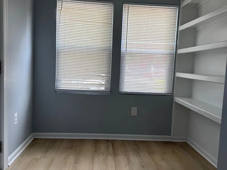 1526 Popland St — Photo 8