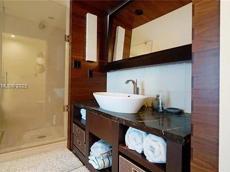 6801 Collins Avenue Cu #710 — Photo 12