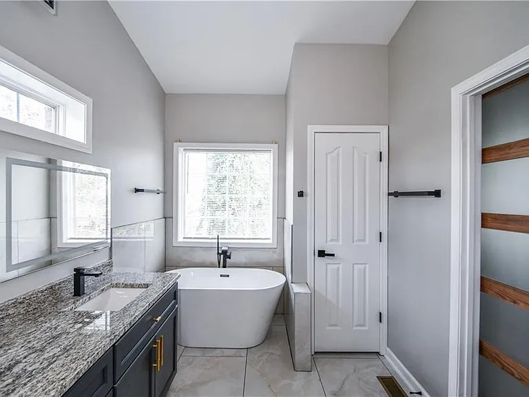 3338 Sims St — Photo 47