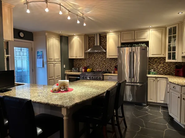 3727 30th Ave #3727, Rock Island, IL 61201