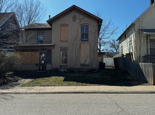 606 Chestnut St, Muscatine, IA 52761