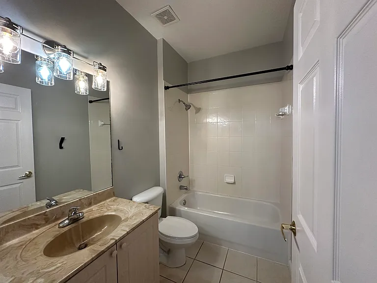 3259 Newberry Blvd — Photo 10