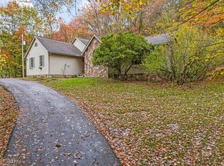 7205 Mapleton St SE, East Canton, OH 44730