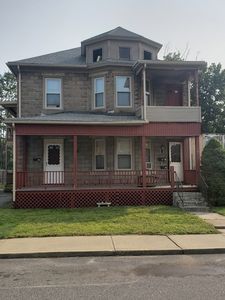 6 Shawmut Ave, Holyoke, MA, 01040