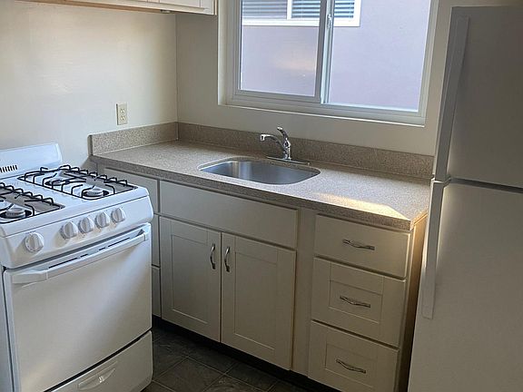 3rd image of 1590 Ebener St #6