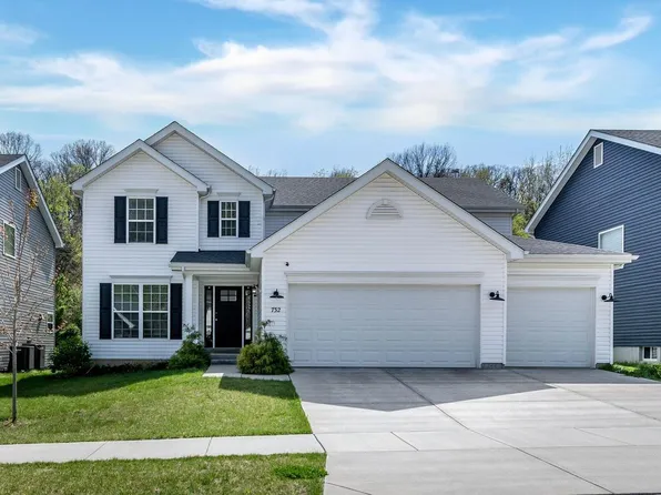 732 Fox Creek Dr, Fenton, MO 63026