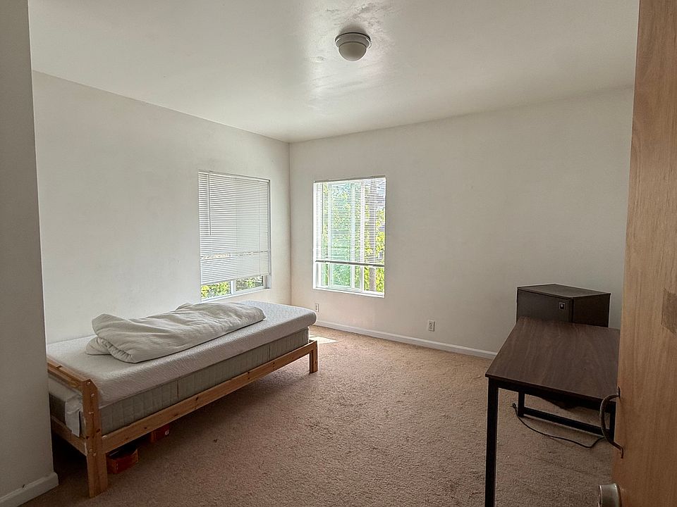 1st image of 5213 12th Ave NE #A