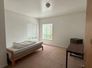 5213 12th Ave NE #A, Seattle, WA 98105