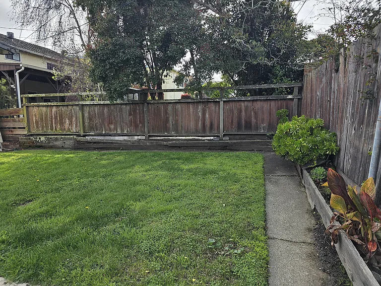 412 Avalon Dr — Photo 22