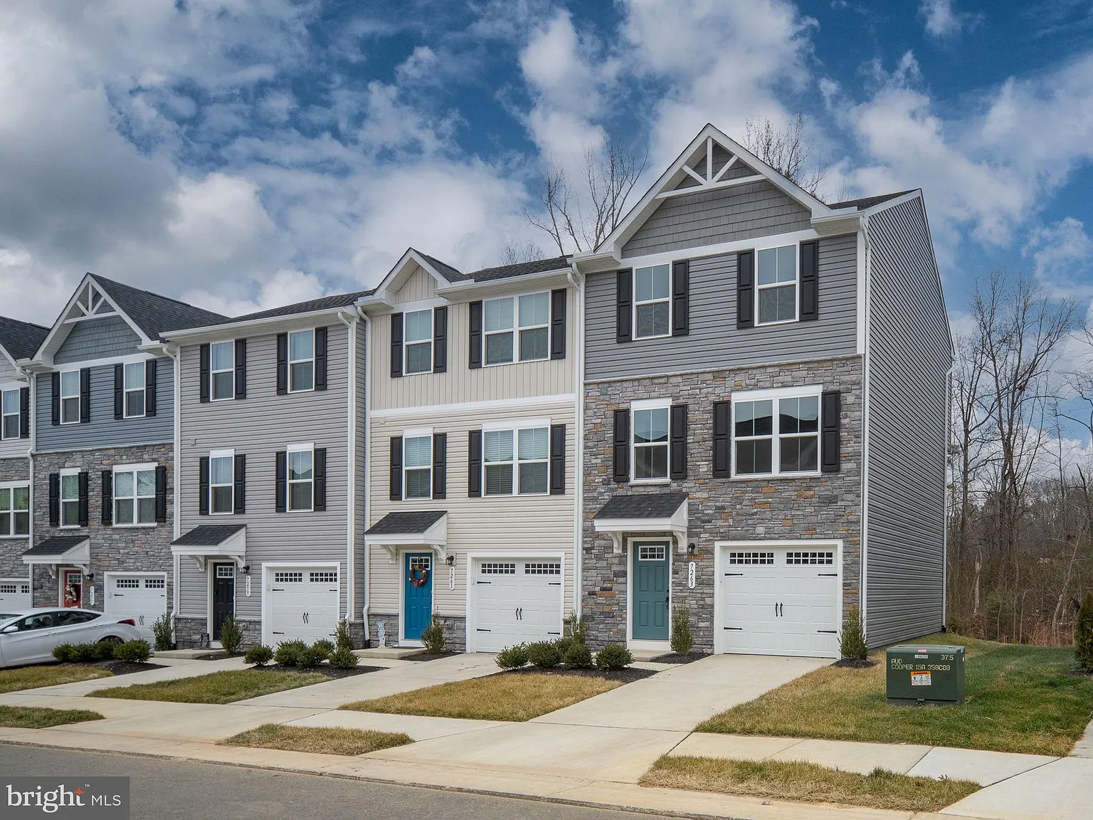 3 bed, 2.5 bath, 1571 sqft, $2,500 — Photo 4