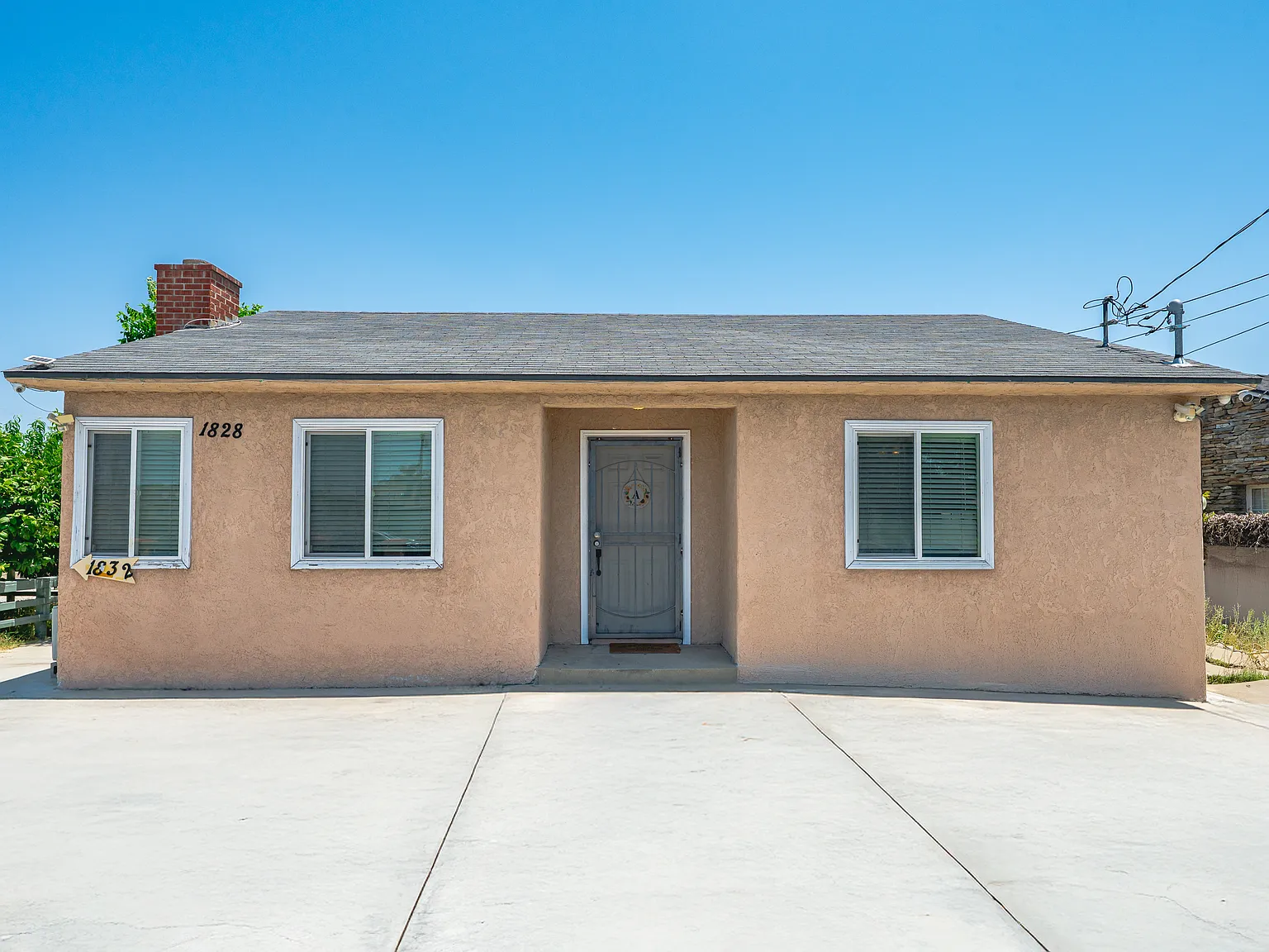 2 bed, $4,000 — Photo 1