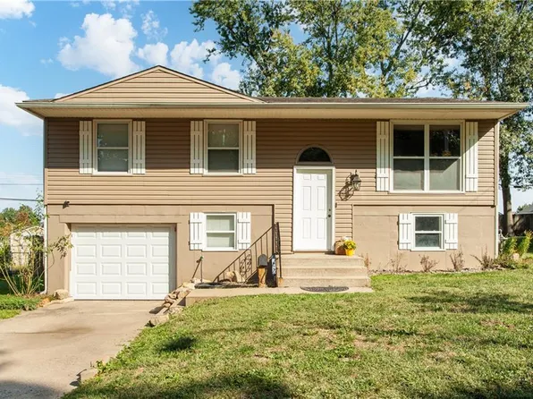 911 N Arapaho St, Independence, MO 64056