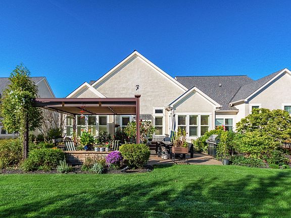 3rd image of 48 Tinley Park Cir