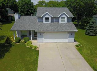 2160 Ridgecrest Trl, Green Bay, WI 54313