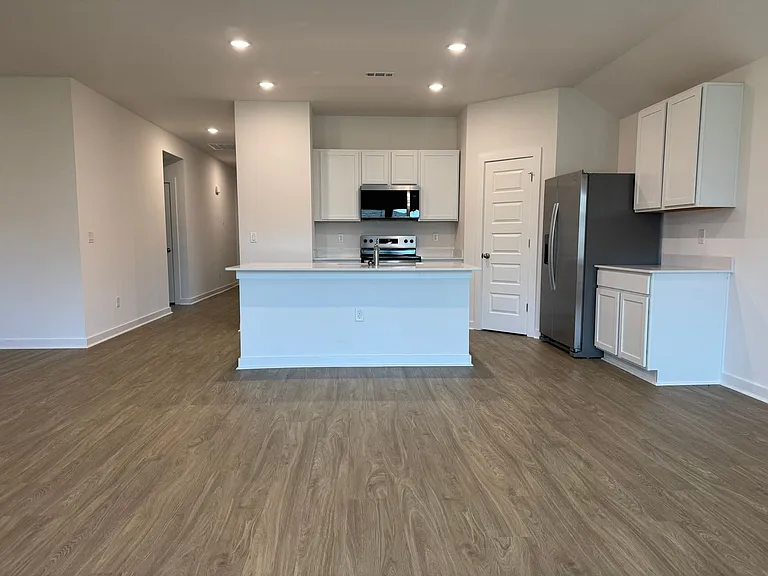6316 Warwick Dr — Photo 11