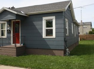 352 W 7th Ave, Oshkosh, WI 54902