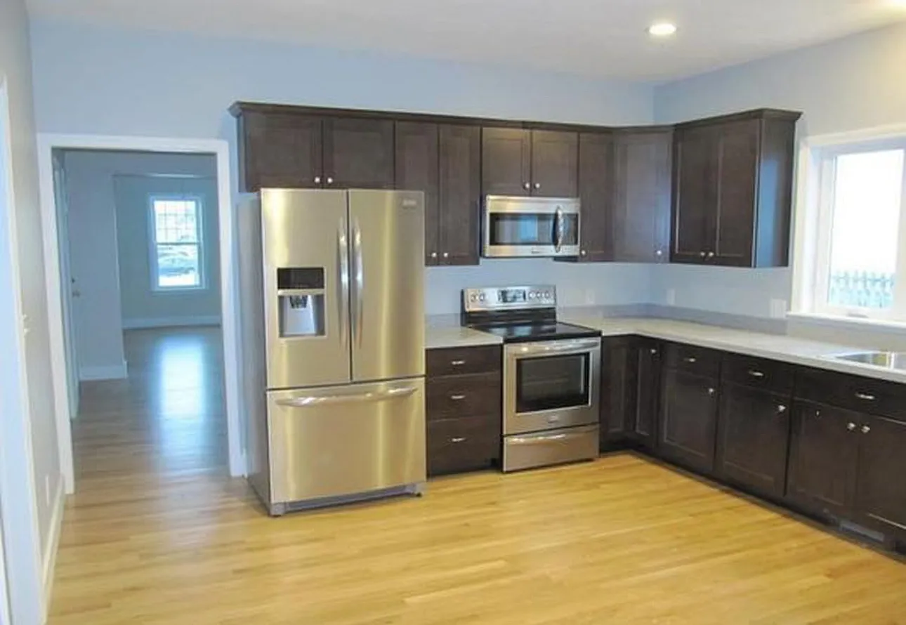 539 Southbridge St — Photo 1