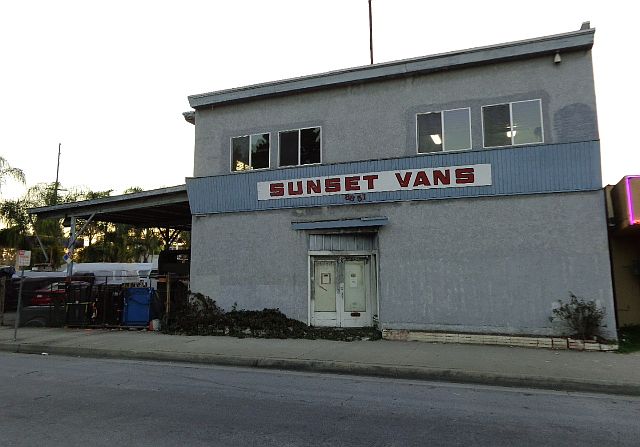 1st image of 8851 Lakewood Blvd