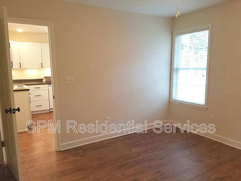 4905 Maple Ave — Photo 7
