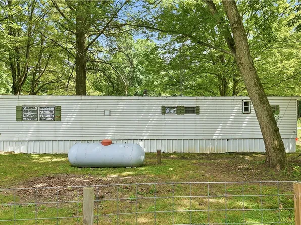 8937 Delaware Ln, Linesville, PA 16424