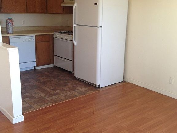 5th image of 2800 Linda Dr APT 2