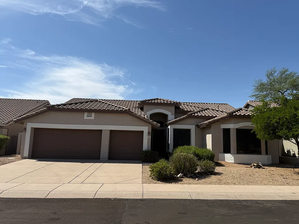 4926 E Duane Ln