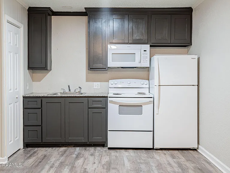 314 Deare St #27 — Photo 7