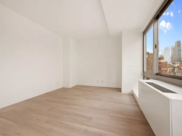 242 East 25th Street image 7 of 10