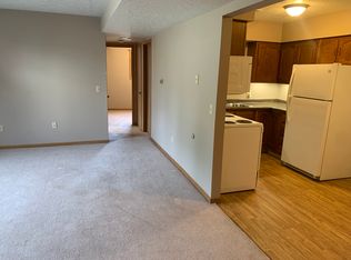 401 Plymouth St NE APT 4, Le Mars, IA 51031
