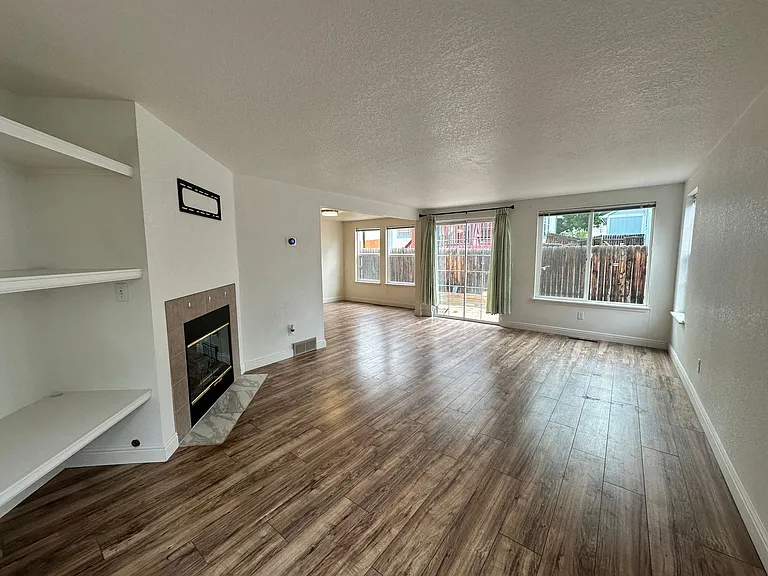 8024 Decatur St — Photo 2