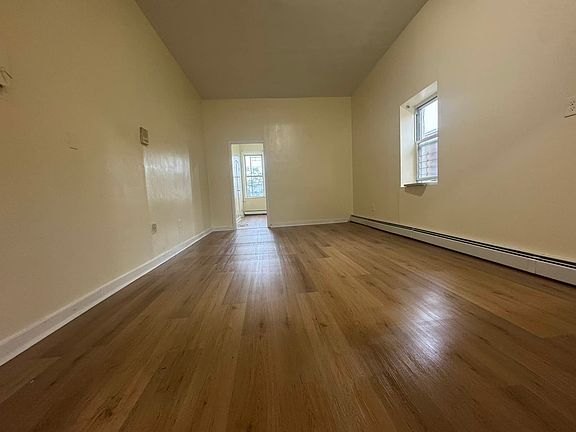 2nd image of 1279 Putnam Ave APT 2R