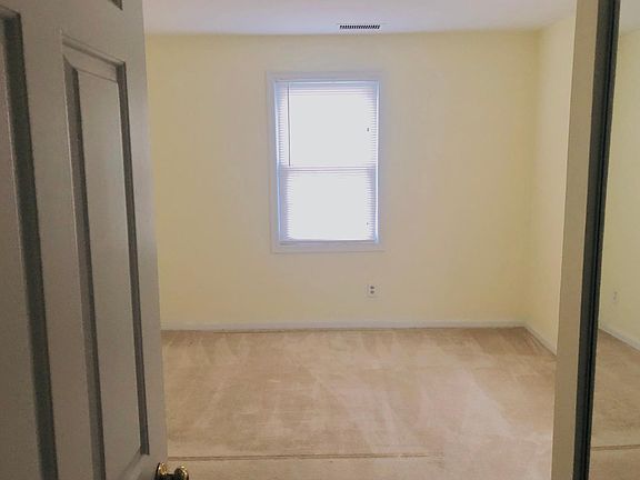 2nd image of 1417 E Abingdon Dr APT 1