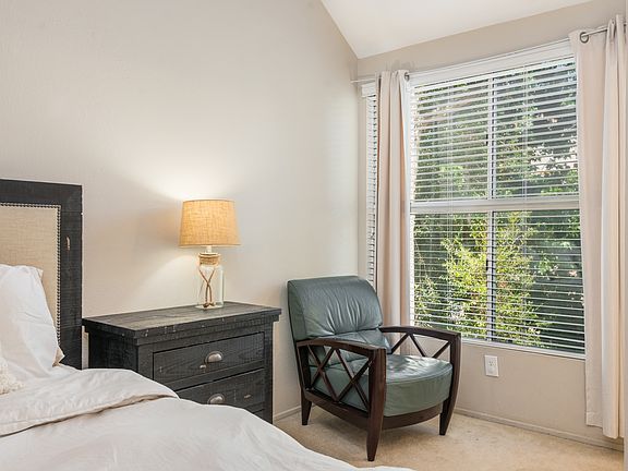 4th image of 5455 Sylmar Ave APT 302
