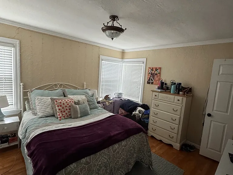 1588 Geary Rd — Photo 5