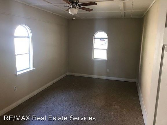 3rd image of 463 Dixon St