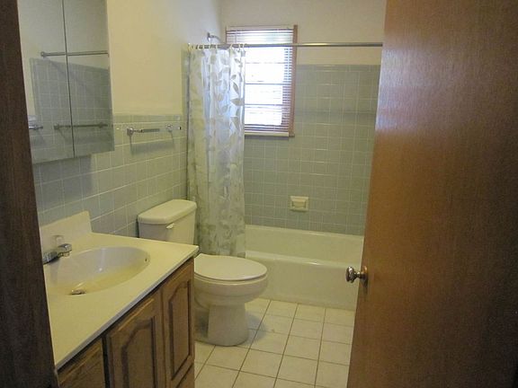 5th image of 525 Garys Dr