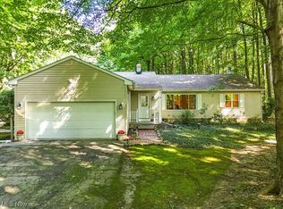 8648 Taylor May Rd, Chagrin Falls, OH 44023
