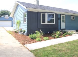 2835 S 104th St, West Allis, WI 53227