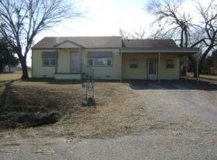 1002 E Walnut St, Tecumseh, OK 74873