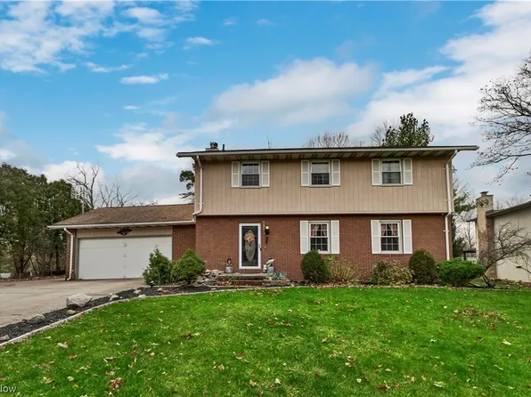 9952 Delores Dr, Streetsboro, OH 44241